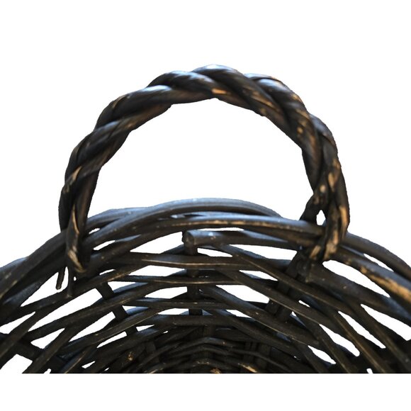 Small Black Wicker Basket, Good Condition - Picture 4 of 4